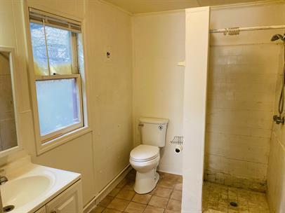Interior Photo - PM354 - 1435 East Benson Highway