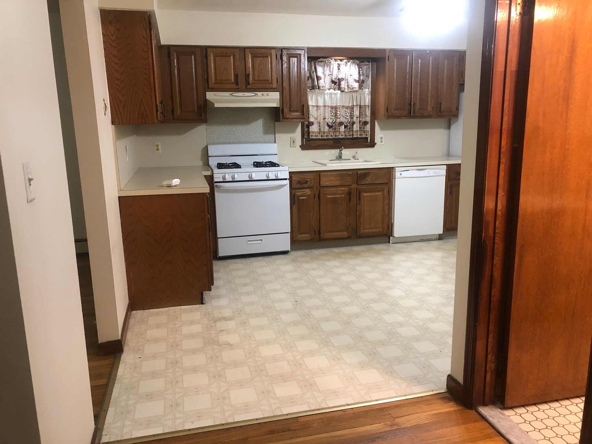 Building Photo - 114 Lawton St