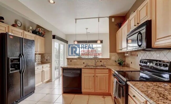 Building Photo - 13732 Legend Way