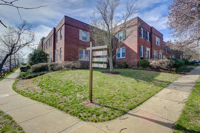 Building Photo - 1100 S Barton St