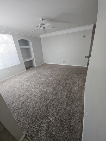 Building Photo - 3281 Soho St