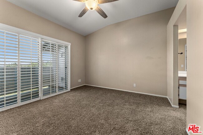 Building Photo - 1010 S Farralon Ln