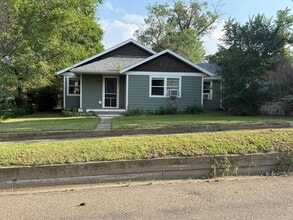 Building Photo - Single family home NOW AVAILABLE!