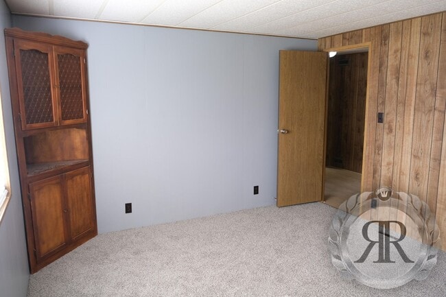 Building Photo - 3bd 2ba Home in West Valley Yakima