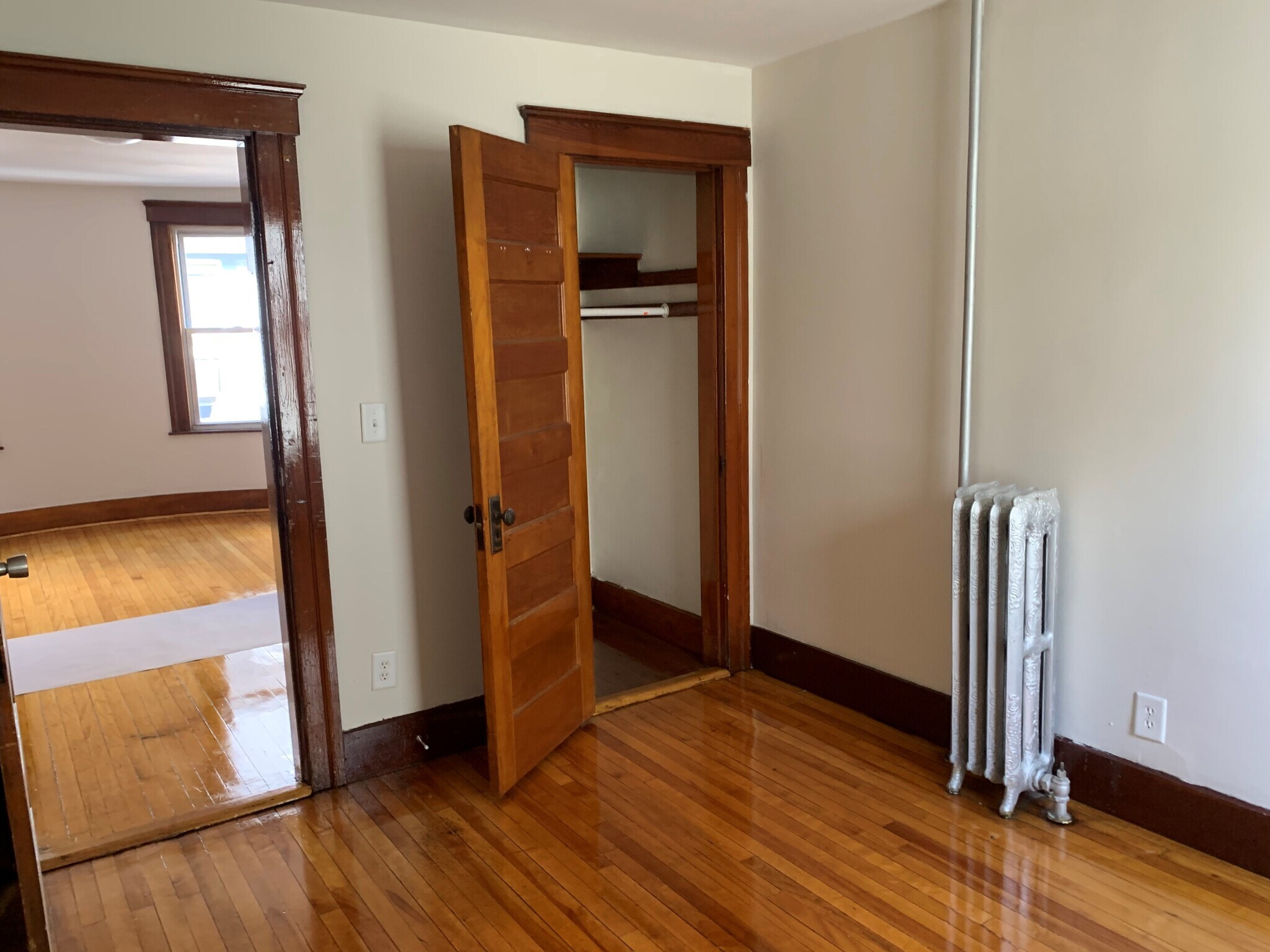 Building Photo - 86A Elm St