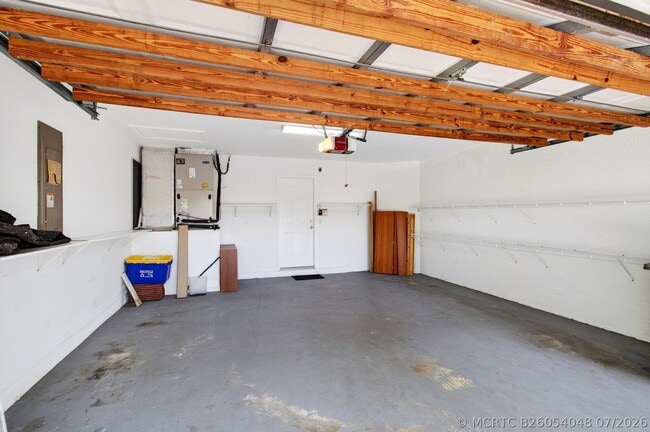 Building Photo - 5225 Brookview Dr
