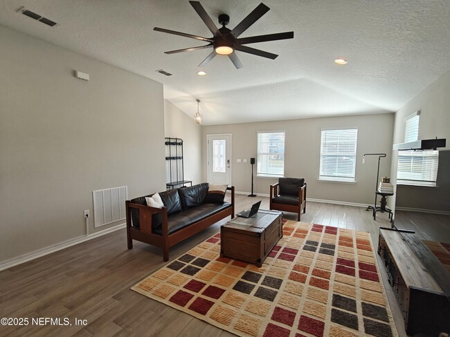 Building Photo - 70481 Winding River Dr