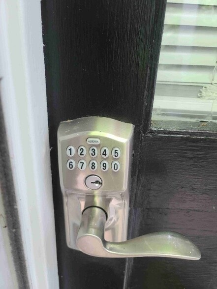 Building Photo - 6735 River Springs Ct NW