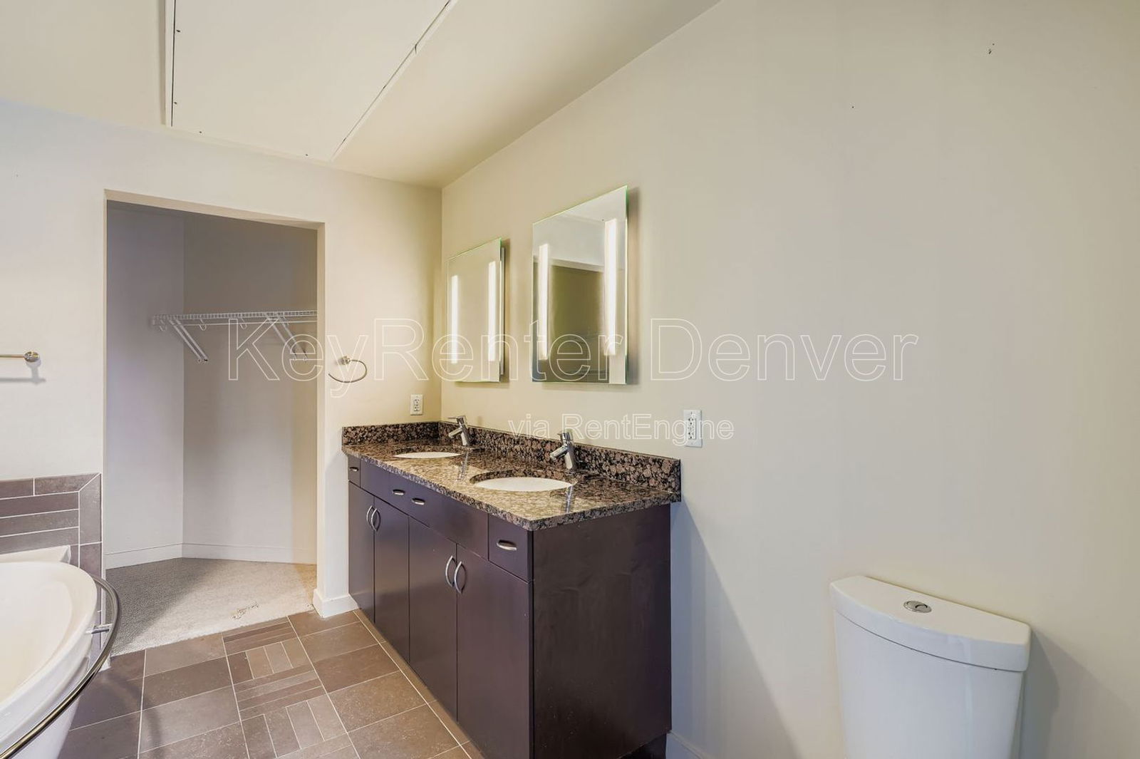 Building Photo - 2229 Blake St