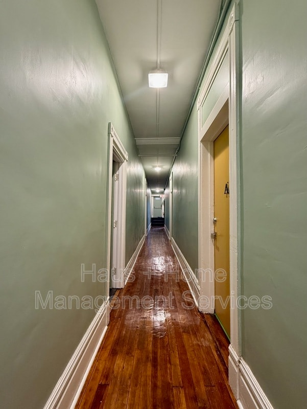 Building Photo - 906 Penn Ave