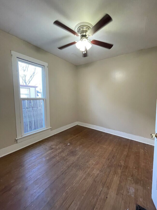 Building Photo - 1113 Constitution St