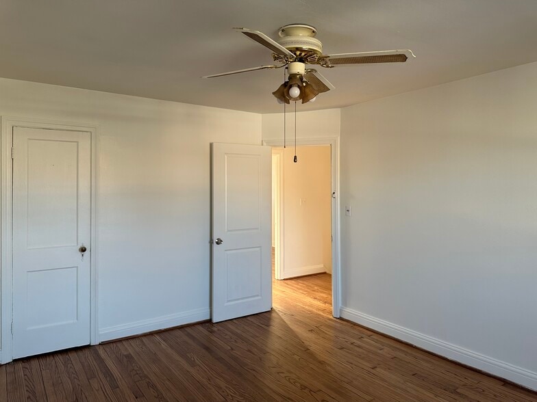 Front Bedroom (Primary) - 3823 Crestlyn Rd