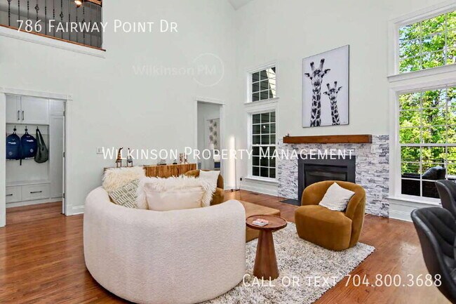 Building Photo - 786 Fairway Point Dr