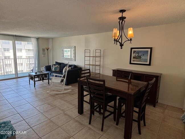 Building Photo - 2727 N Atlantic Ave