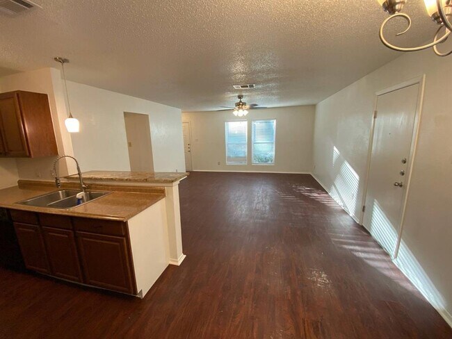 Building Photo - 7307 Cooper Ln