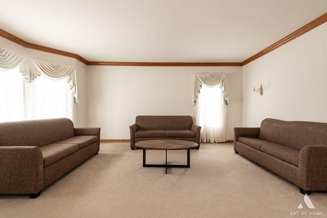 Building Photo - 15141 Arbor Dr