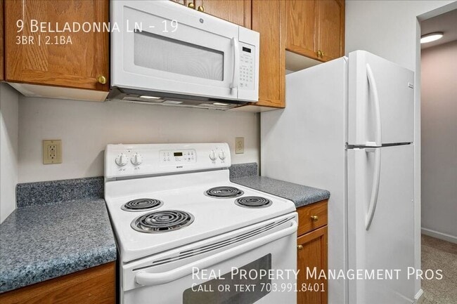 Building Photo - 9 Belladonna Ln