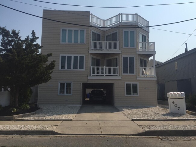 Building Photo - 407 36th St S