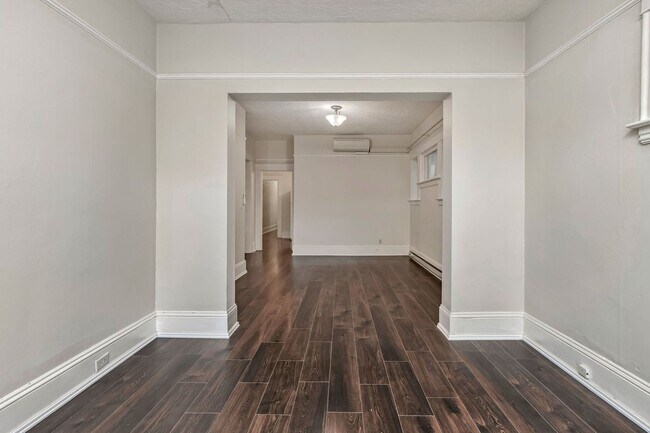 Building Photo - Vintage Charm Meets Modern Comfort in NW Portland