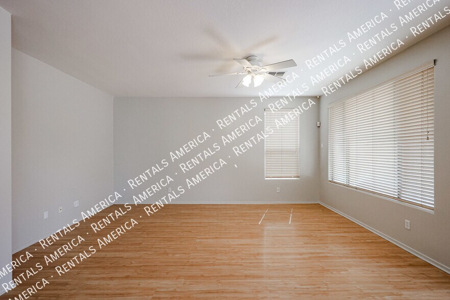 Building Photo - 1155 E Winchester Pl