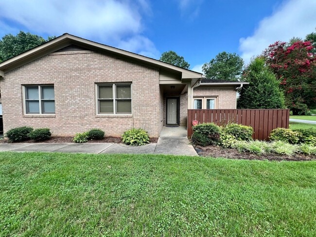 Building Photo - Beaver Creek 3 Bedroom/2 Bathroom Condo