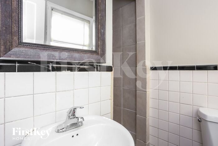 Building Photo - 1924 Shirley St SW