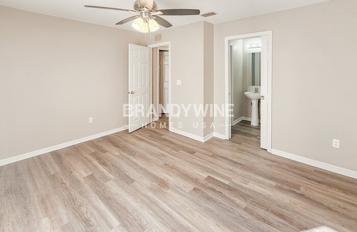 Building Photo - 1013 E Eskimo Ave