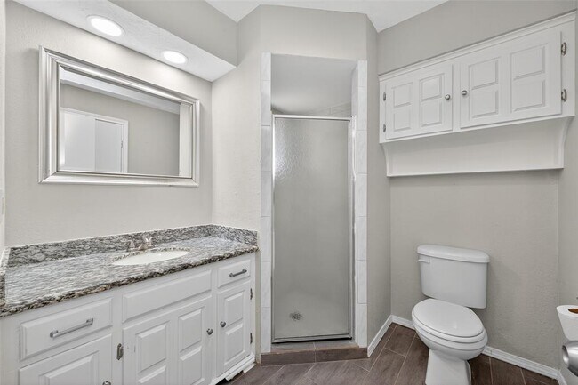 Building Photo - 663 Ravensworth Dr