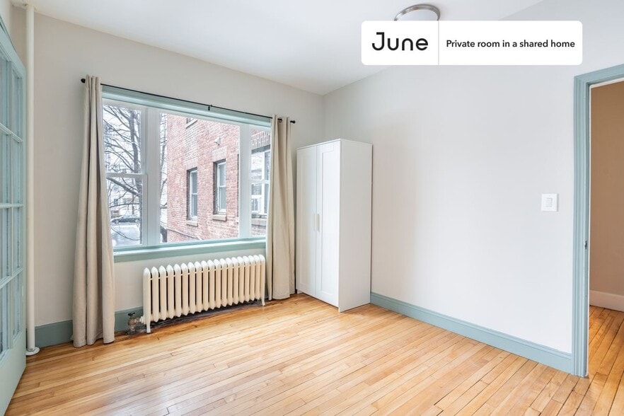 Building Photo - Room in Shared 2 bed/1 bath home