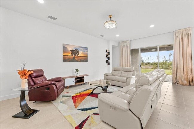 Building Photo - 32558 Tree of Life Ave