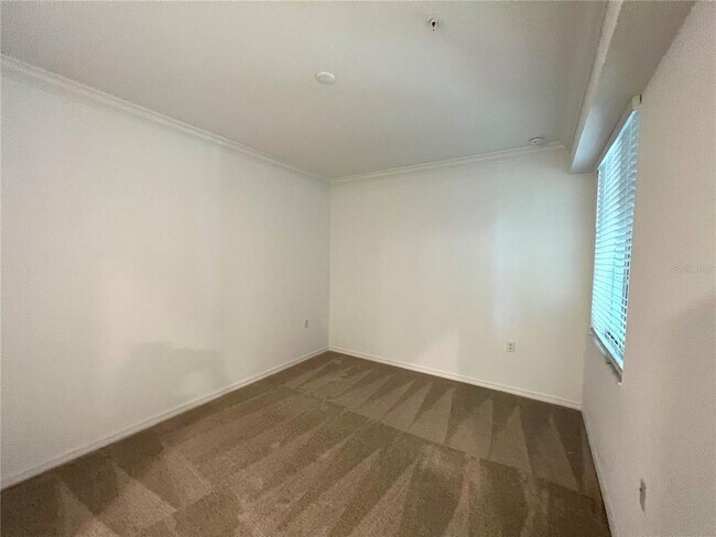 Building Photo - 14041 Heritage Landing Blvd
