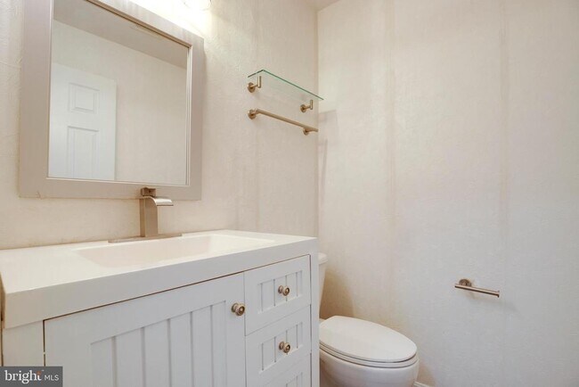 Building Photo - 5097 Pale Moon Way