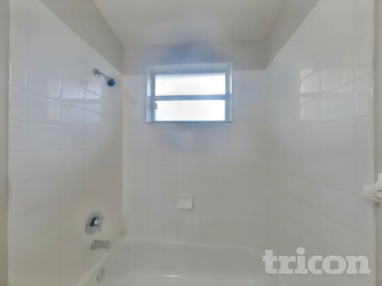 Building Photo - 31137 Chatterly Dr