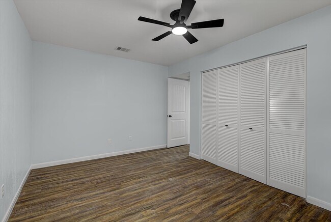 Building Photo - 5702 Golden Grove Ln