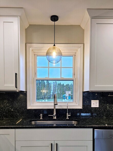 Building Photo - 55 Buchland Rd