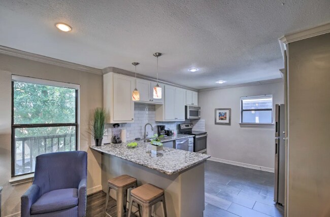 Building Photo - 2211 Blodgett St