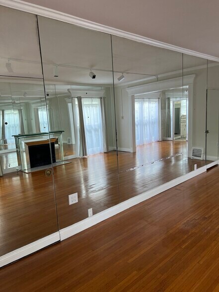 Building Photo - 8276 Norton Ave