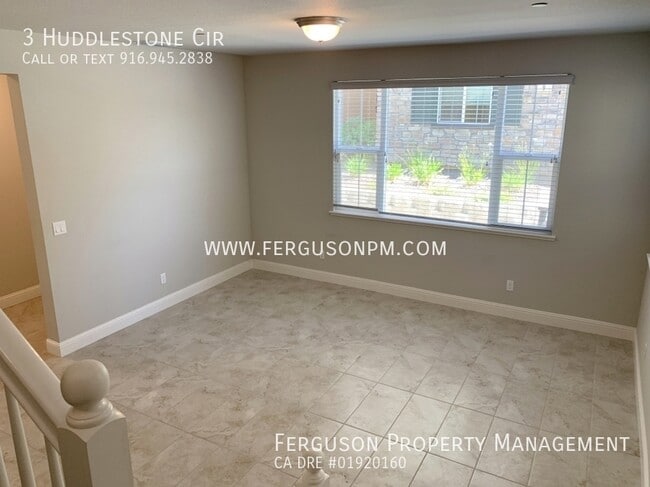 Building Photo - 3 Huddlestone Cir