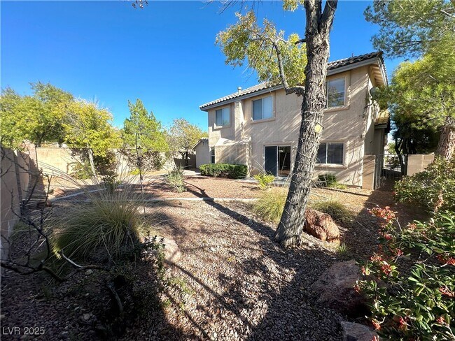 Building Photo - 2705 Sweet Willow Ln