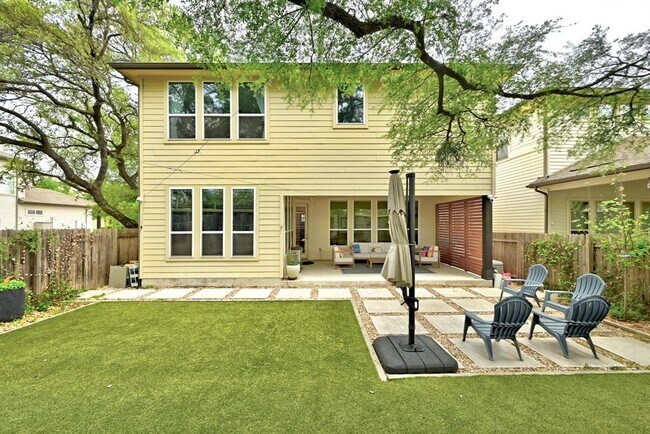 Building Photo - 8900 Jodie Ln