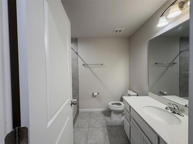 Building Photo - 2144 Laceflower Dr