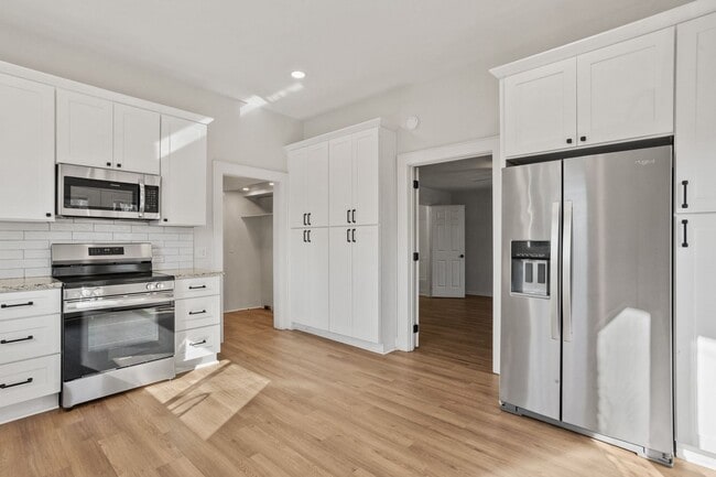 Building Photo - Three Bedroom Retreat in Greer, SC