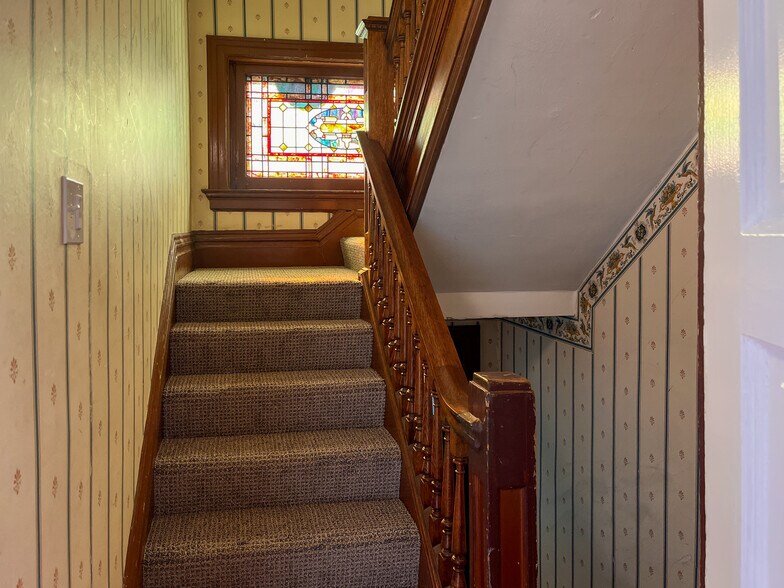 Building Photo - 926 Savannah Ave