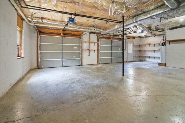 Building Photo - 704 Jace Dr