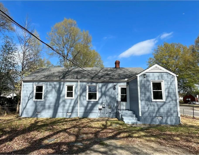 Building Photo - 3 Bedroom / North Avenue, 23222
