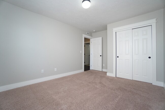 Building Photo - 2724 Sommersby Wy N
