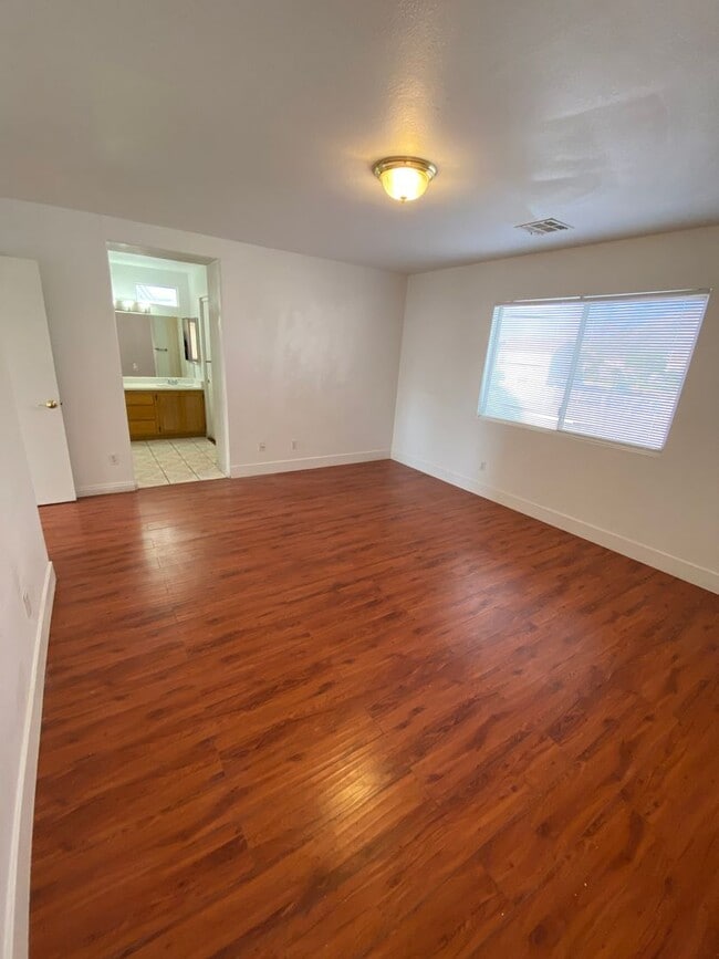 Building Photo - AMERICANA Property Mgmt - Freshly remodeled 4 beds-2 story house in the East