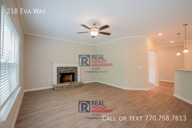 Building Photo - 218 Eva Wy