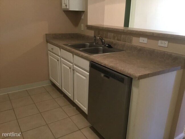 Building Photo - 2 br, 1 bath Condo - 12816 Ironstone Way