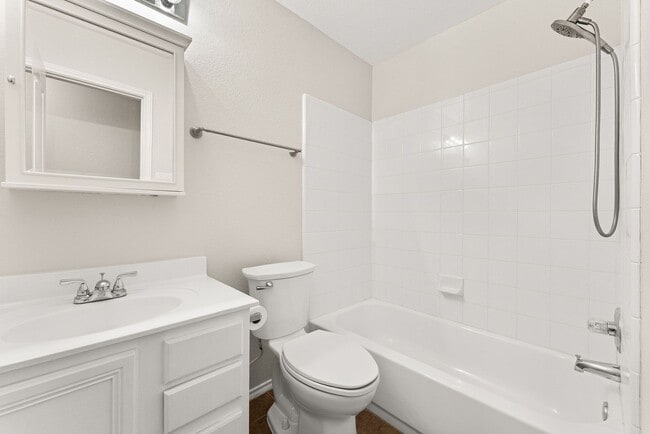 Building Photo - Westwood Subdivision / One Story / Culdesac / Ref, Washer & Dryer / Leander Schools